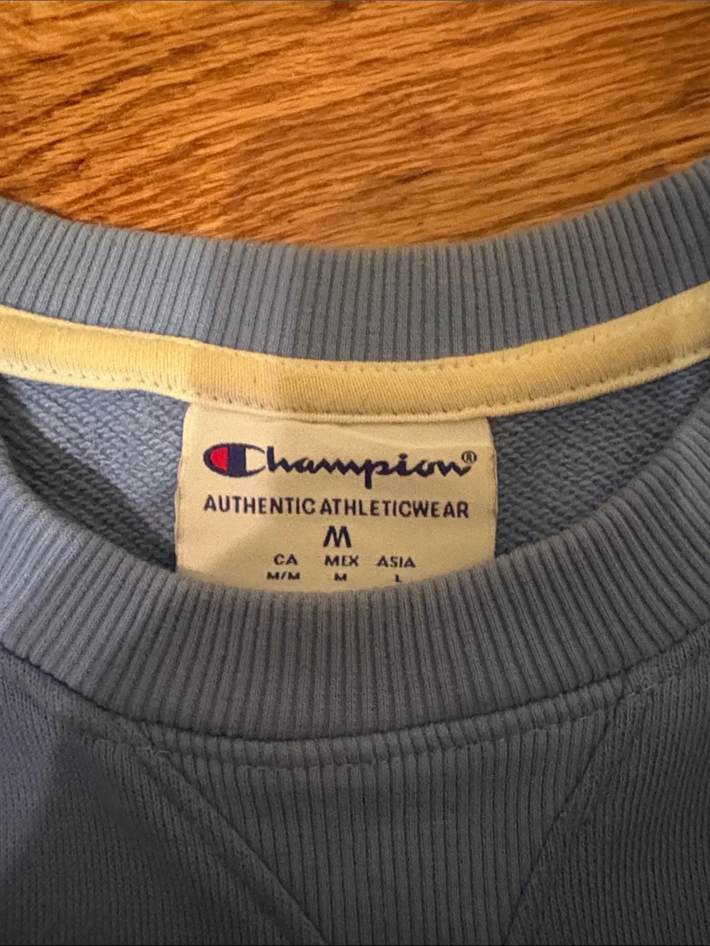 Champion Villanova Colorblock Crewneck - Light Blue/White/Navy